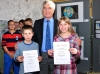 Astronaut Dr. Ulf Merbold ehrte Preisträger des Wettbewerbs im Ulf-Merbold-Gymnasium