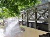 Aufräumen nach Hochwasser in der Siebenten Stunde und Reinigen der Luftbrücke durch Greizer Schüler