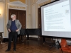 Winfried Ripp spricht im Weißen Saal des Unteren Schlosses Greiz über das Modell einer Bürgerstiftung