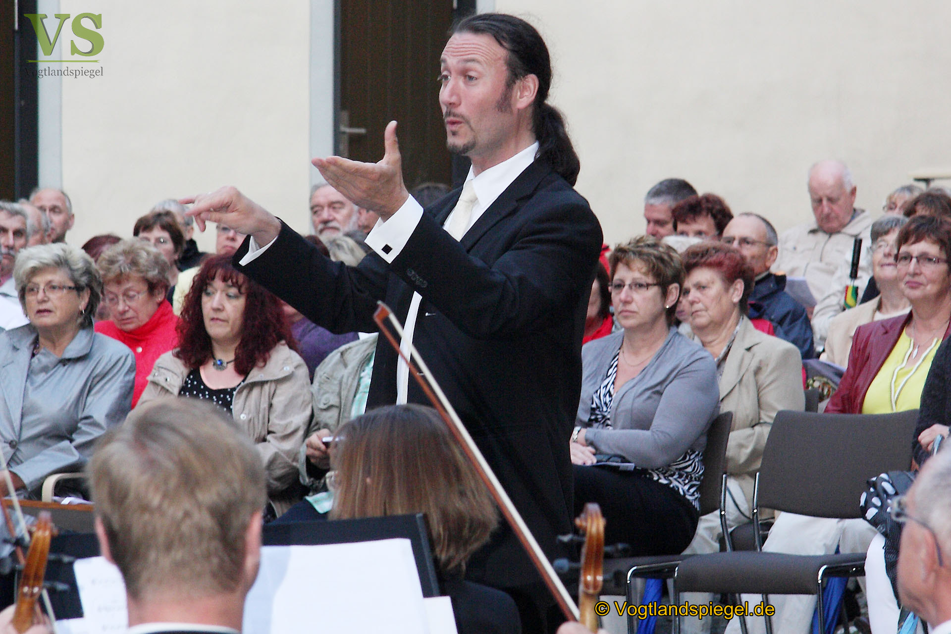 Chor der Dresdner Frauenkirche und Greizer Collegium musicum geben erhebendes Konzert im Innenhof des Oberen Schlosses Greiz