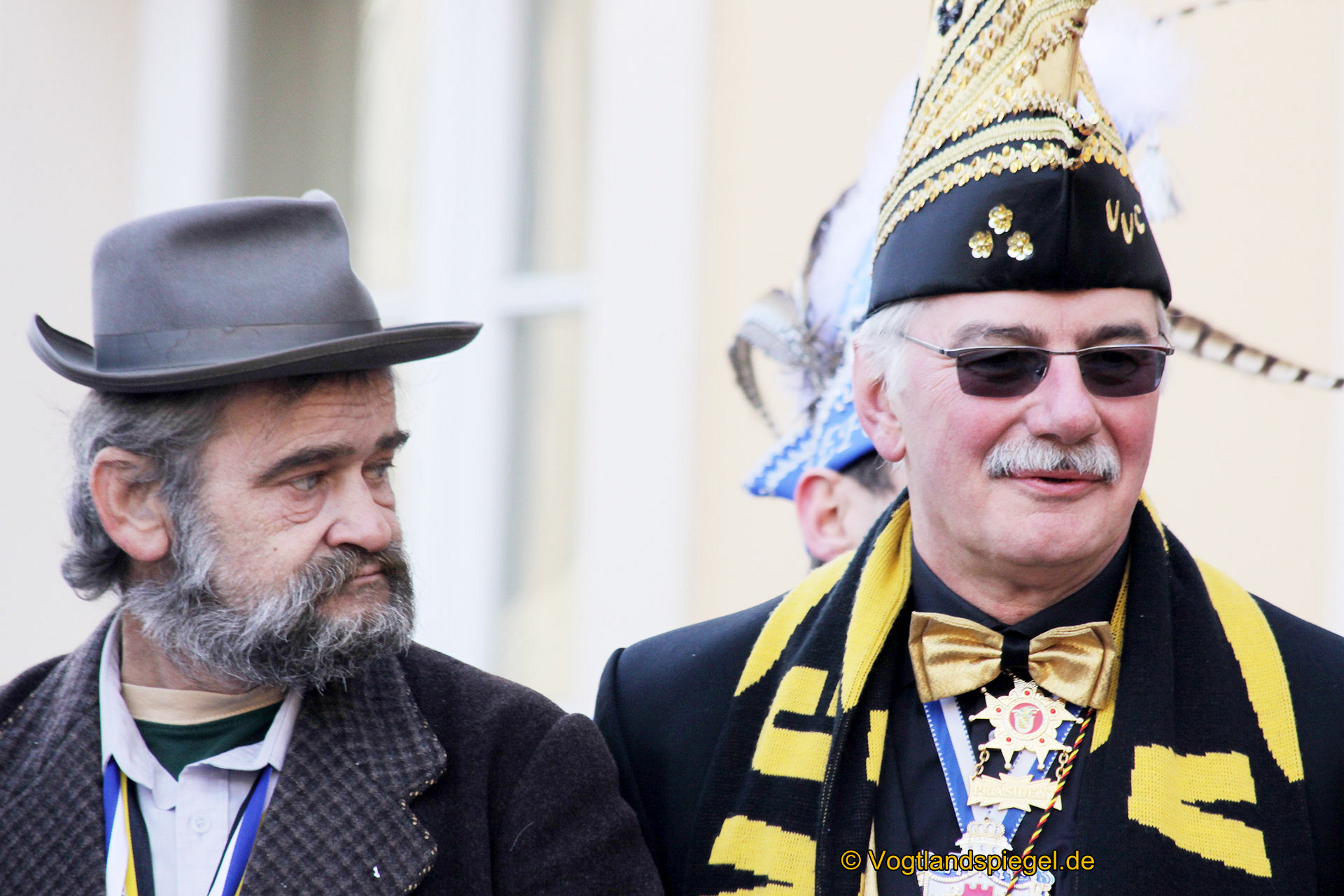 Achtzehn Vereine präsentieren sich beim 16. Rosenmontagsumzug durch Greiz
