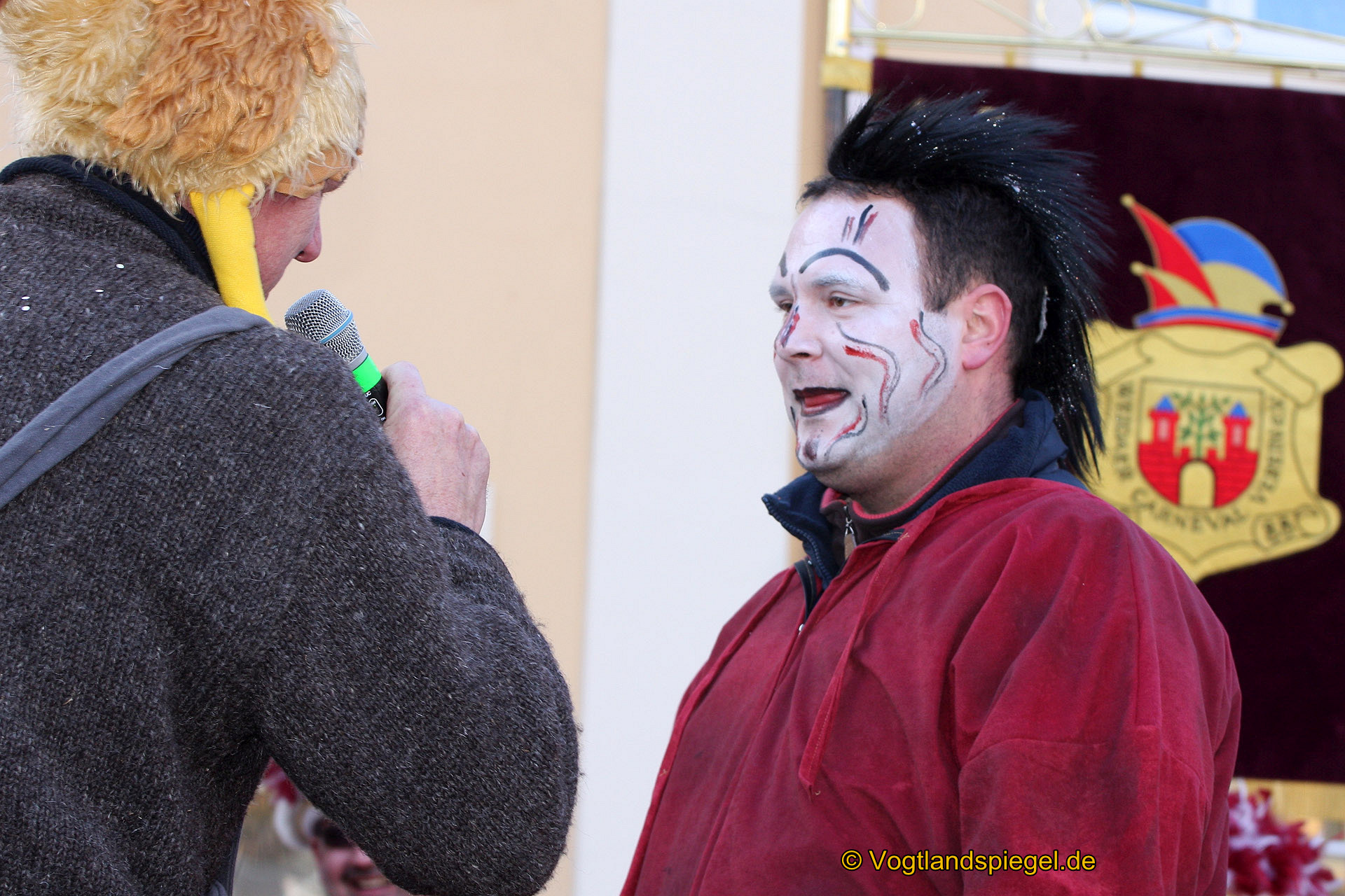 Achtzehn Vereine präsentieren sich beim 16. Rosenmontagsumzug durch Greiz