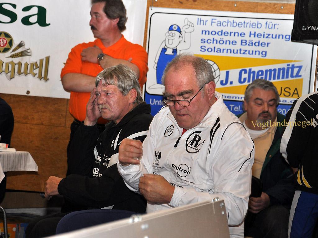Jugendtrainer Erhard Schmelzer und Siegfried Lippke vom RSV Rotation Greiz