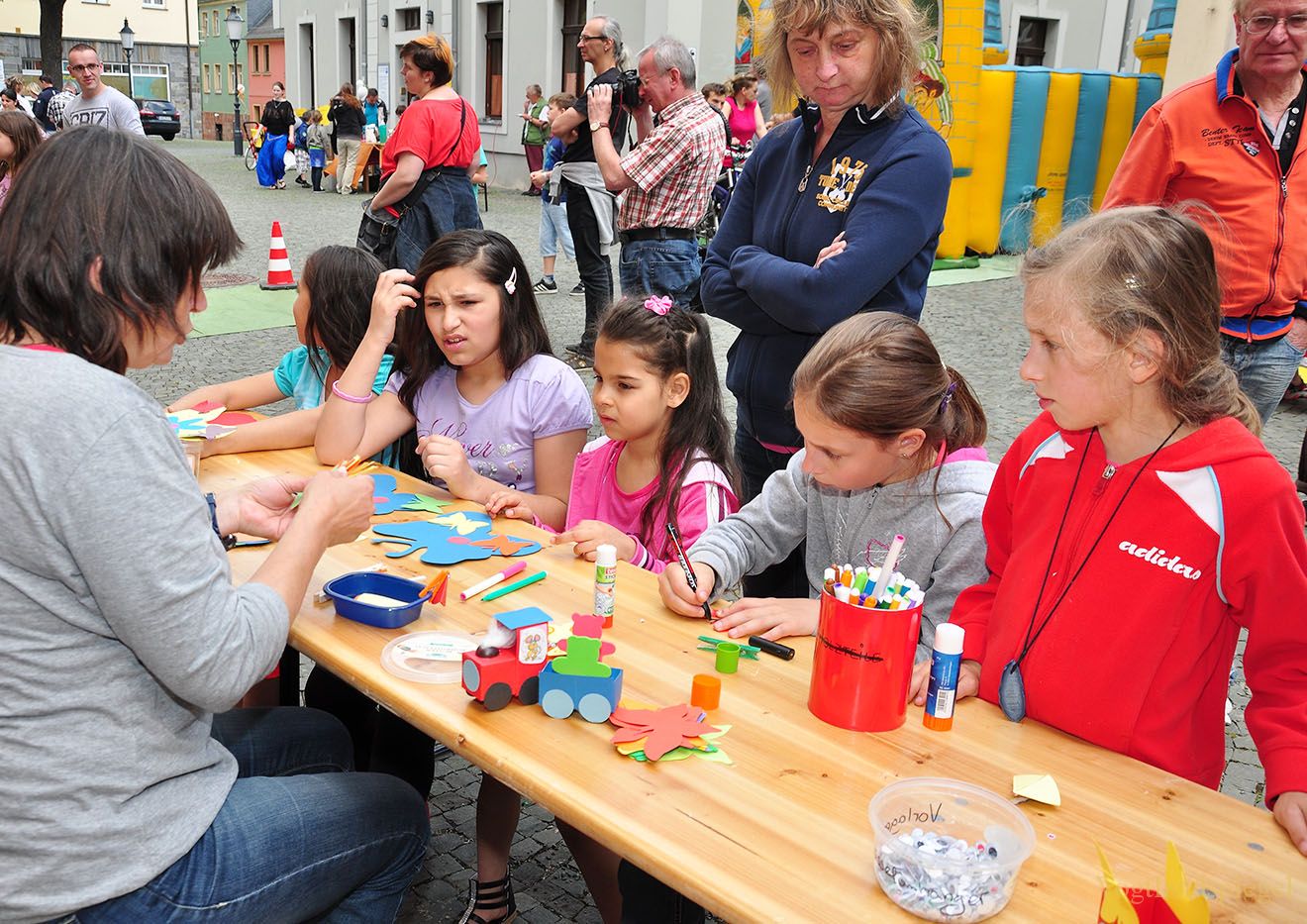 Tollen Kindertag auf dem Greizer Kirchplatz gefeiert