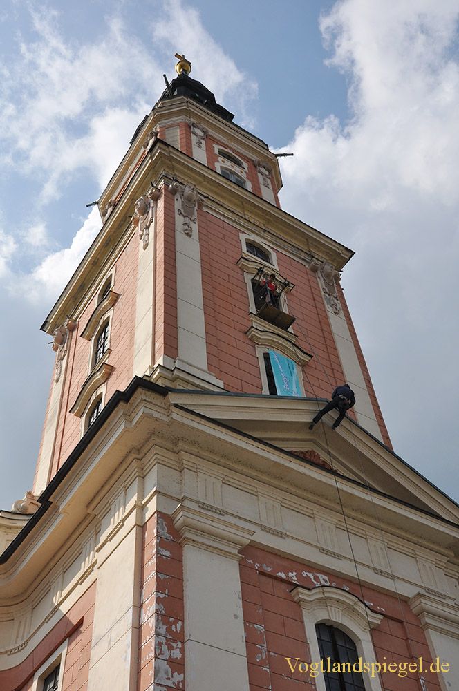 Ökumenisches Straßenfest lud rund um Greizer Stadtkirche ein