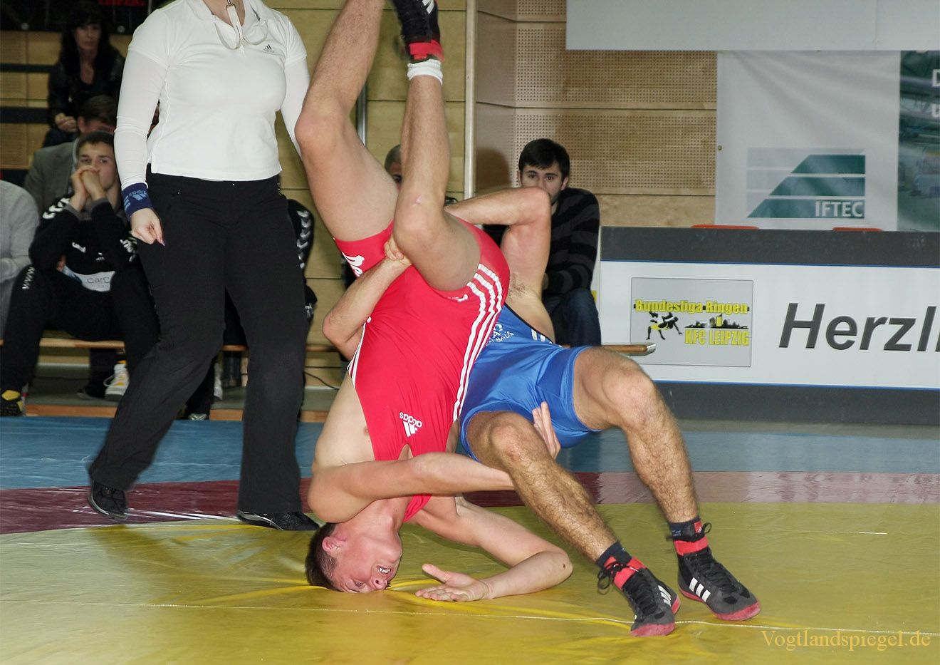 2.Bundesliga Nord Ringen: KFC Leipzig gegen RSV Rotation Greiz