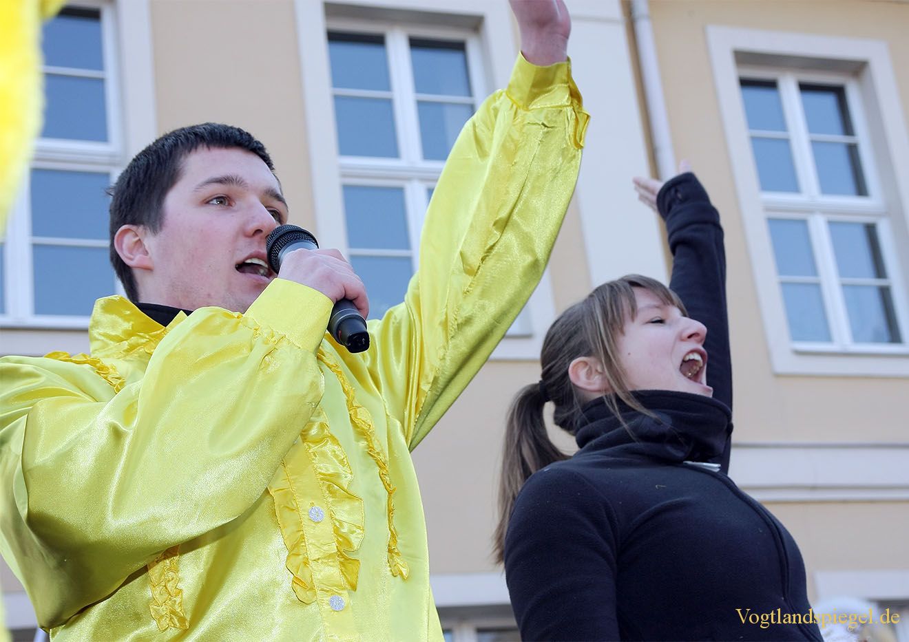 Mit Bühnenprogramm fand der Rosenmontagsumzug in Greiz seinen Höhepunkt