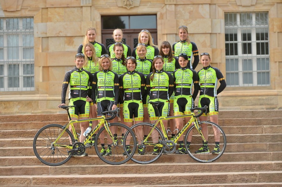 MAXX-SOLAR WOMEN CYCLING TEAM