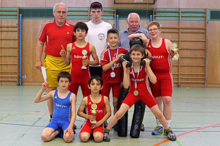Greizer Nachwuchsringer gewinnen Foeldeak-Turnier
