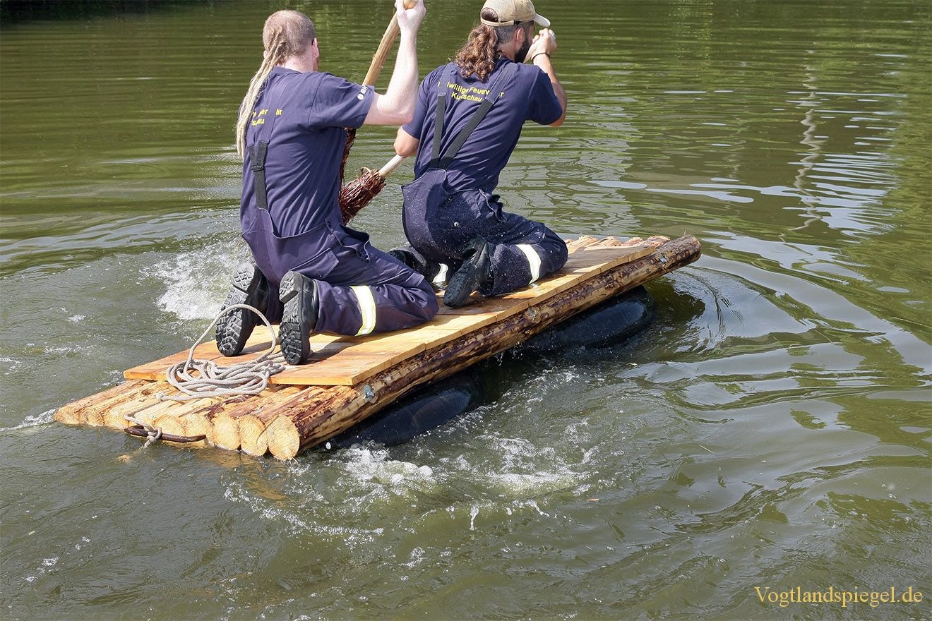 15. traditionelles Floßrennen der Freiwilligen Feuerwehr Zoghaus