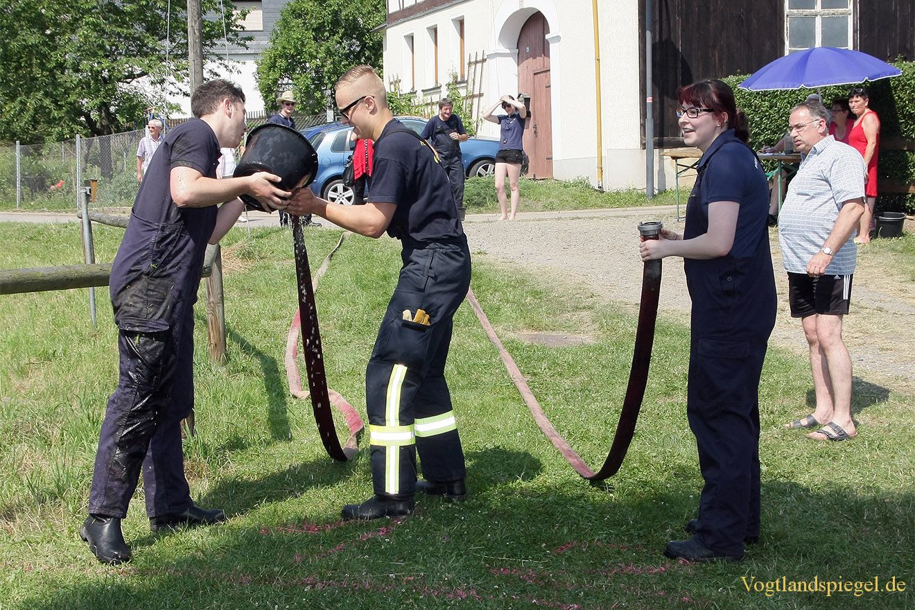 15. traditionelles Floßrennen der Freiwilligen Feuerwehr Zoghaus