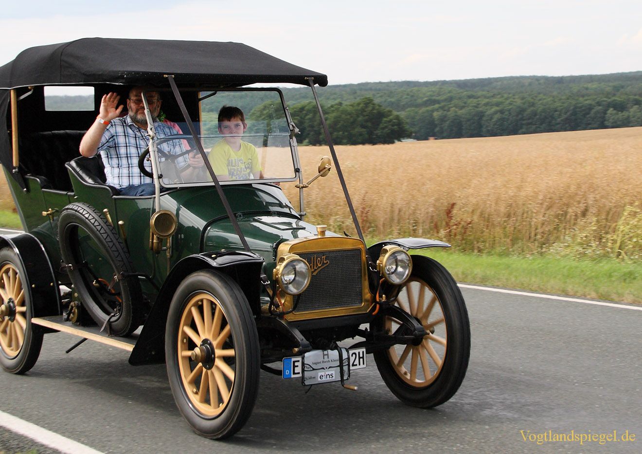 Horch Klassik rollt durchs Vogtland – Vogtlandspiegel