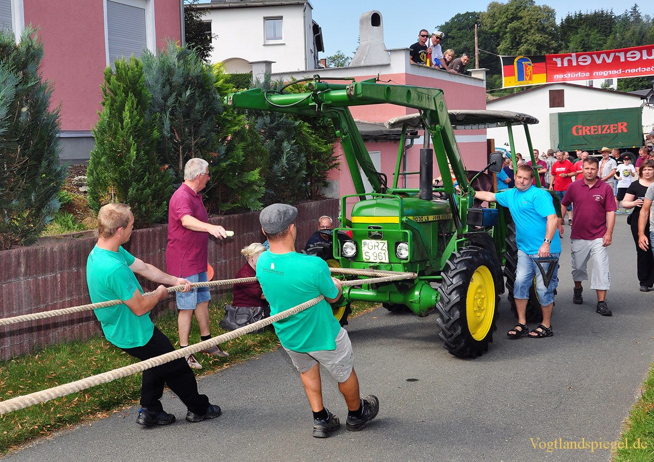 Dasslitzer siegen beim Traktorenziehen in Nitschareuth
