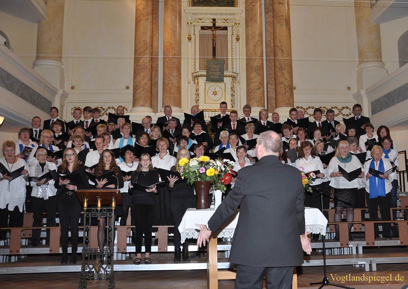 50 Jahre Gottes Wort mit Gesang in die Herzen getragen