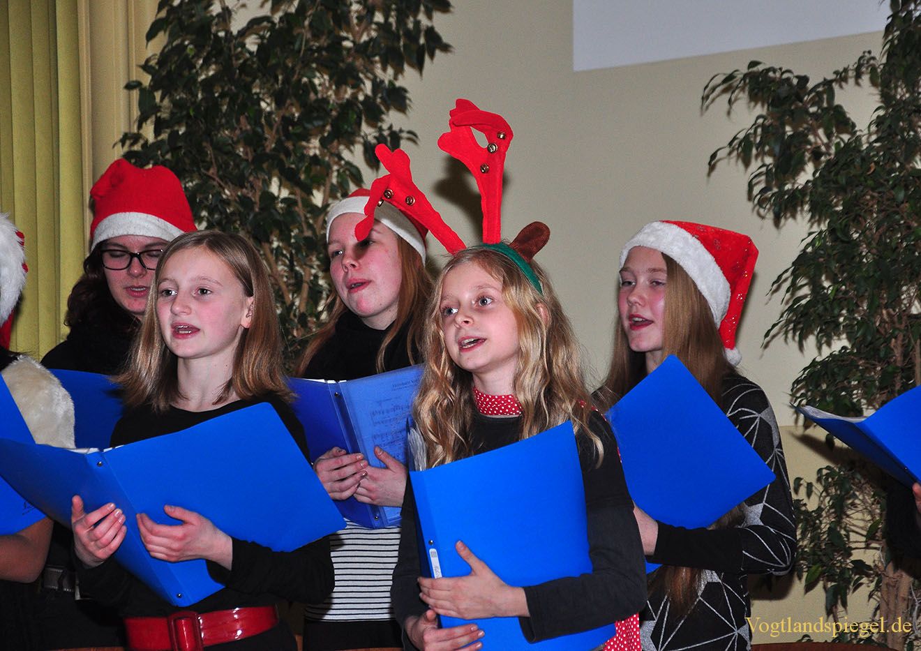Chor der Lessing-Regelschule lud zum Weihnachtssingen ein