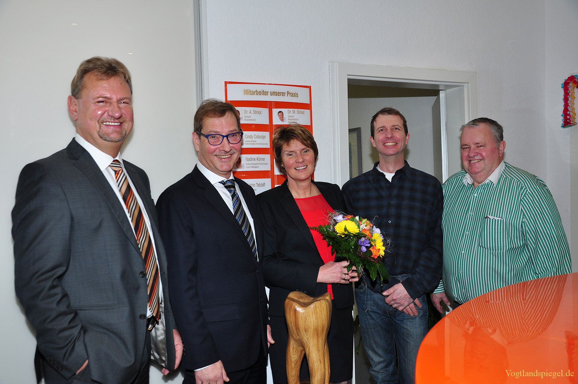 Lions Club Greiz gratuliert Drs. Stirkat zum 25-jährigen Praxisjubiläum