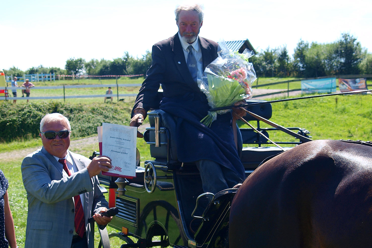 Hubert Jäschke mit Ehrennadel in Silber geehrt