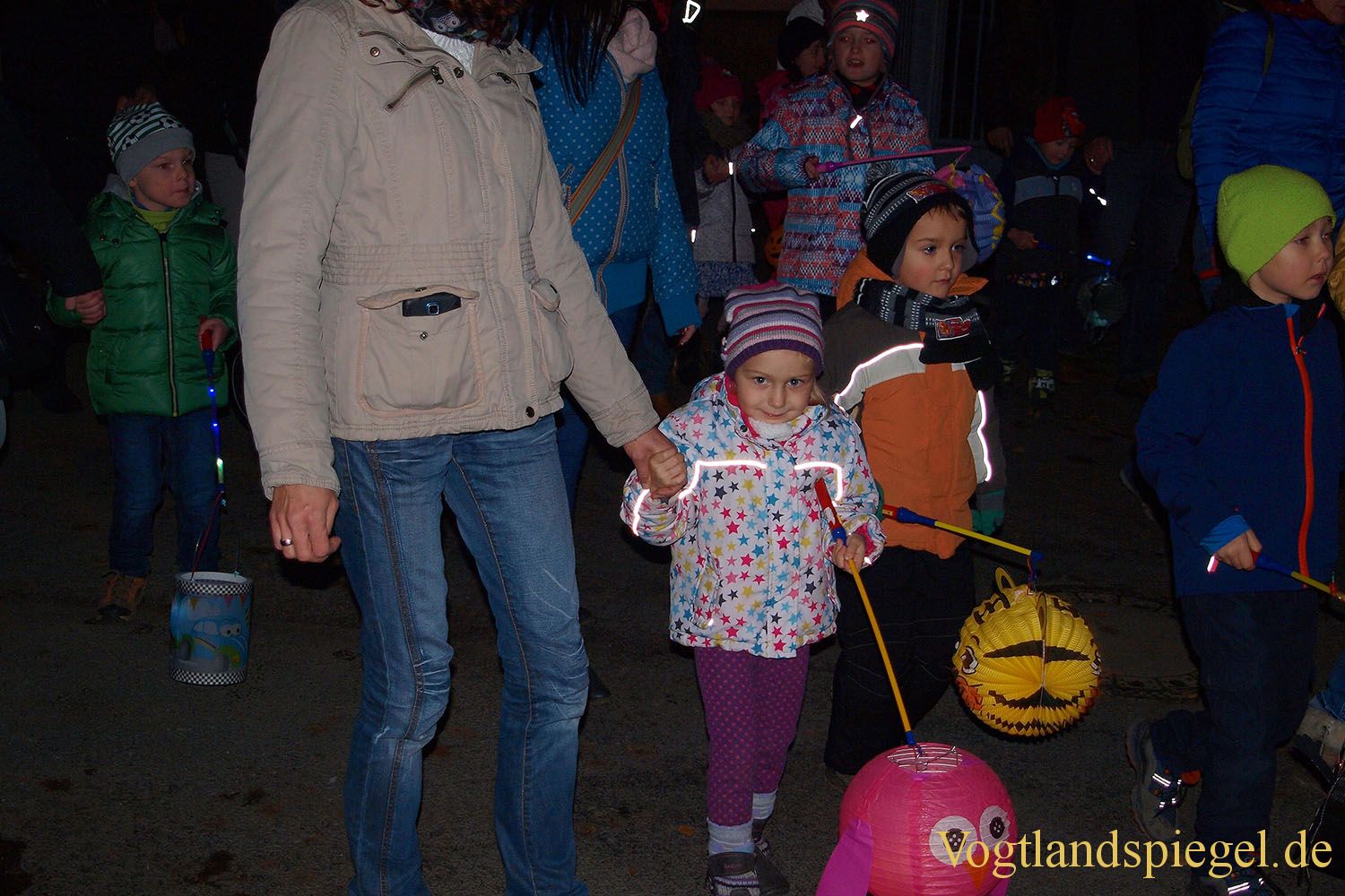 Lichterfest in Gommla: Bunte Lampions grüßten