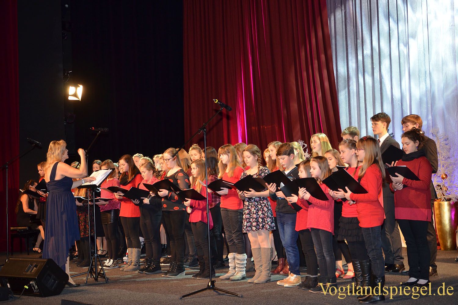 Gymnasium Greiz: Wunderbare Musik stimmt auf Weihnachtsfest ein