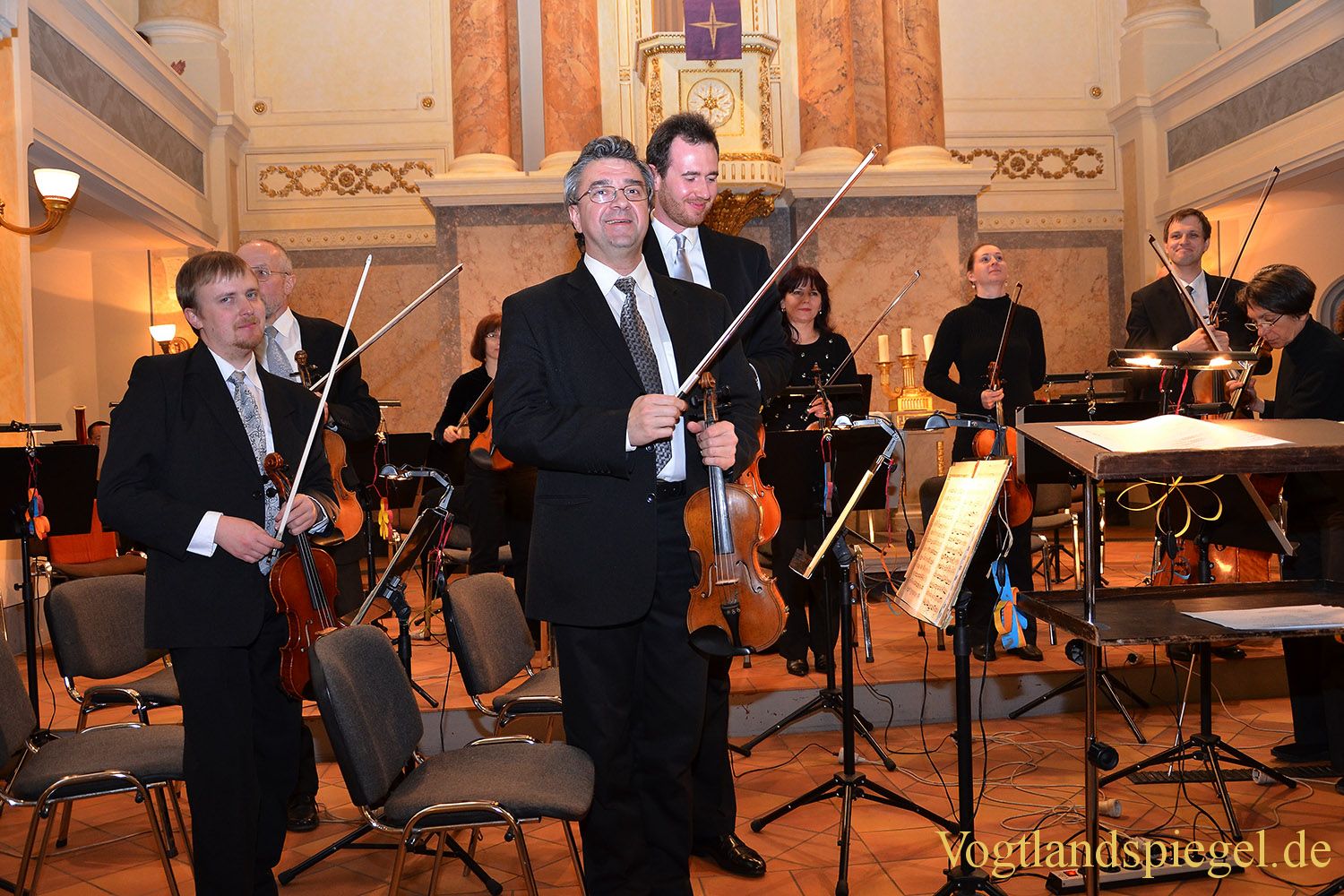 Diakonieverein Carolinenfeld: Volle Kirche beim Benefizkonzert der Vogtland Philharmonie