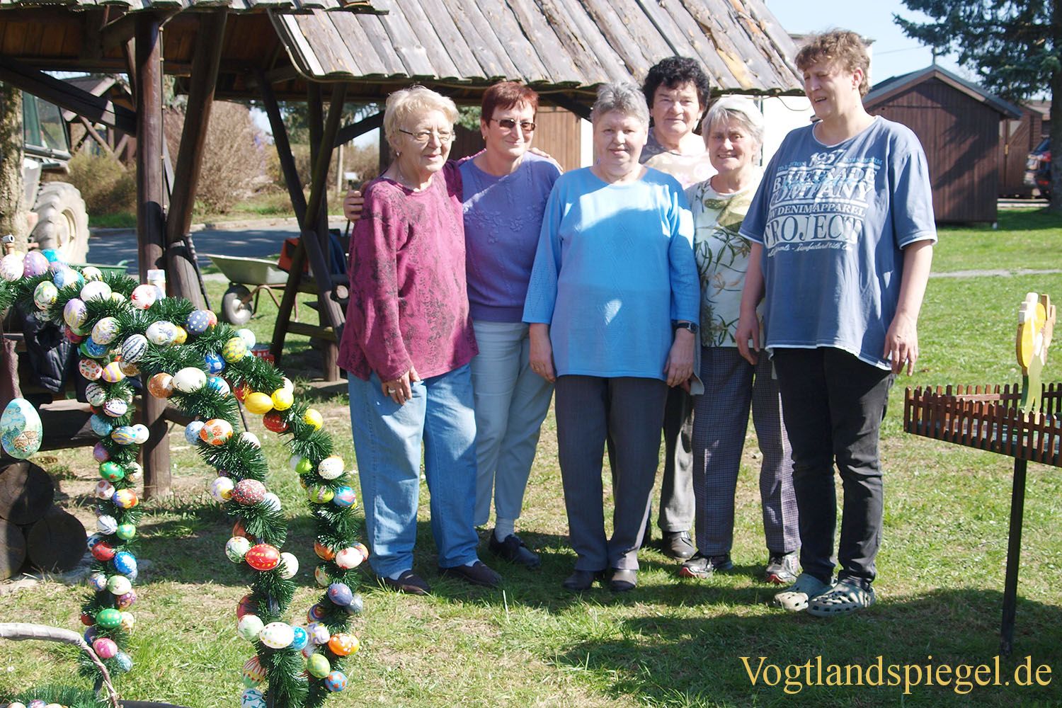 Gommla: Osterhasenschule grüßt an der Wendeschleife