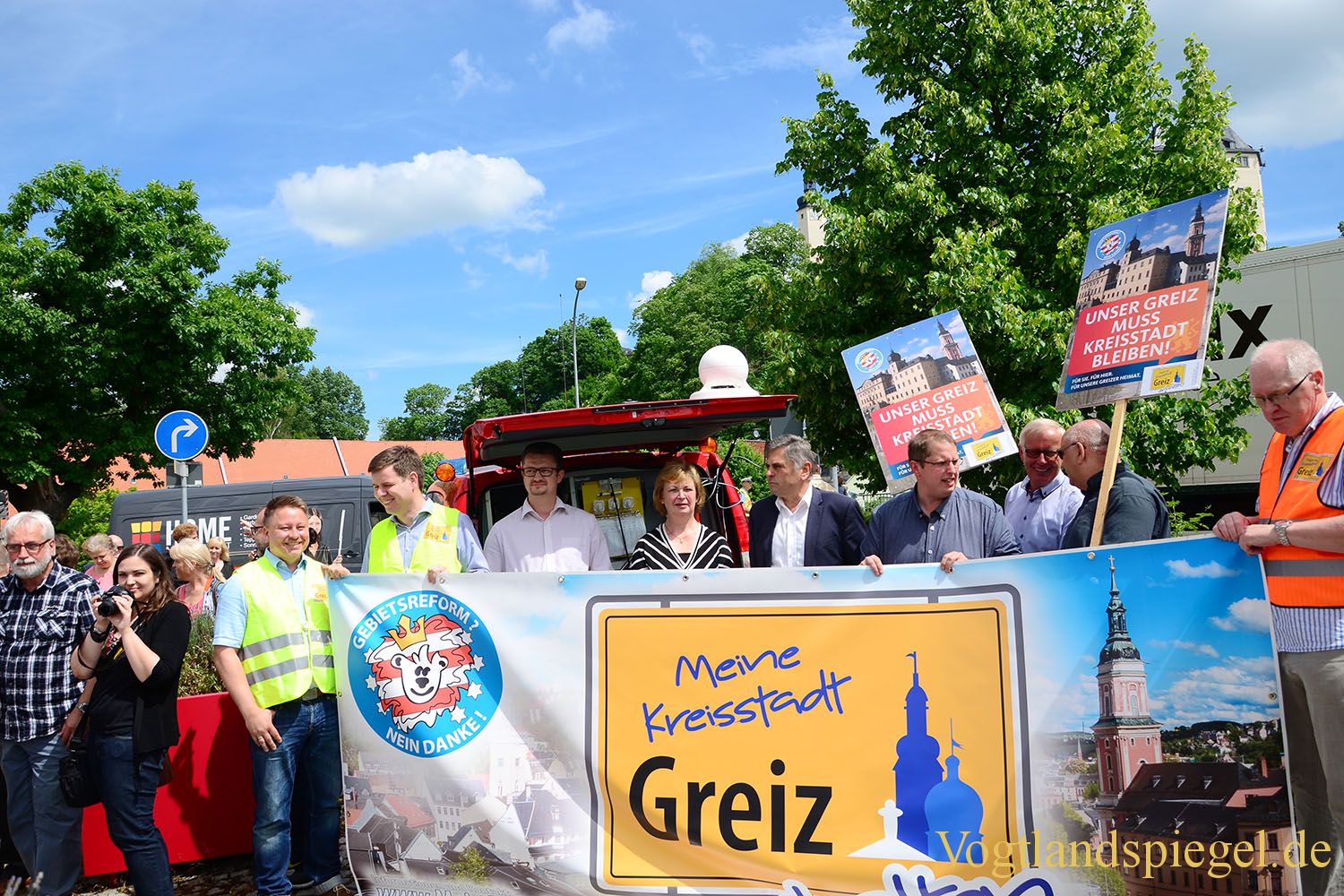 Greizer setzten ein Zeichen für den Erhalt der Kreisstadt Greiz