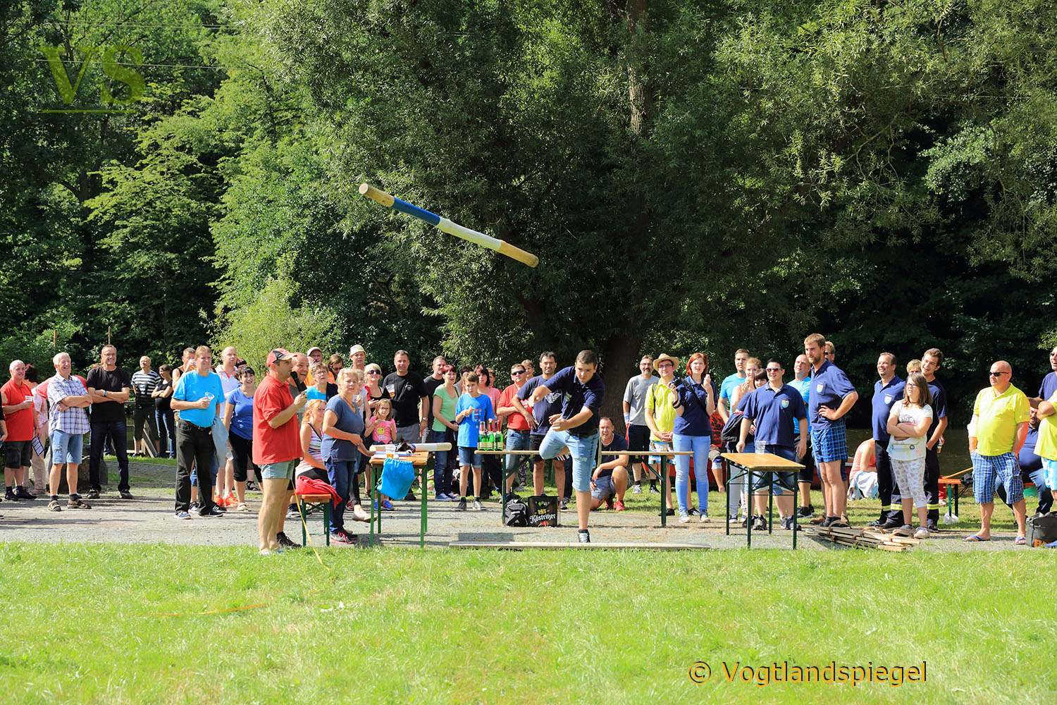 Spaßwettbewerb beim Dorffest in Neumühle/Elster