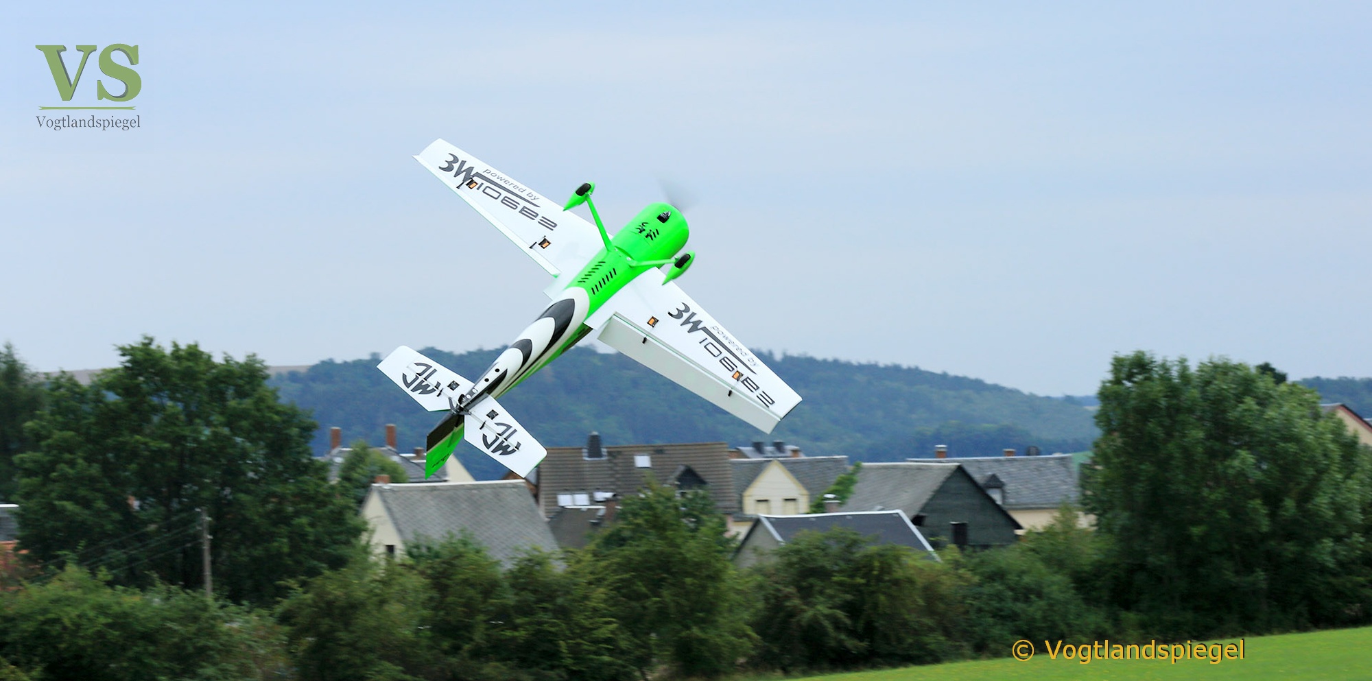 Bestens besuchte Modellflugschau in Obergrochlitz