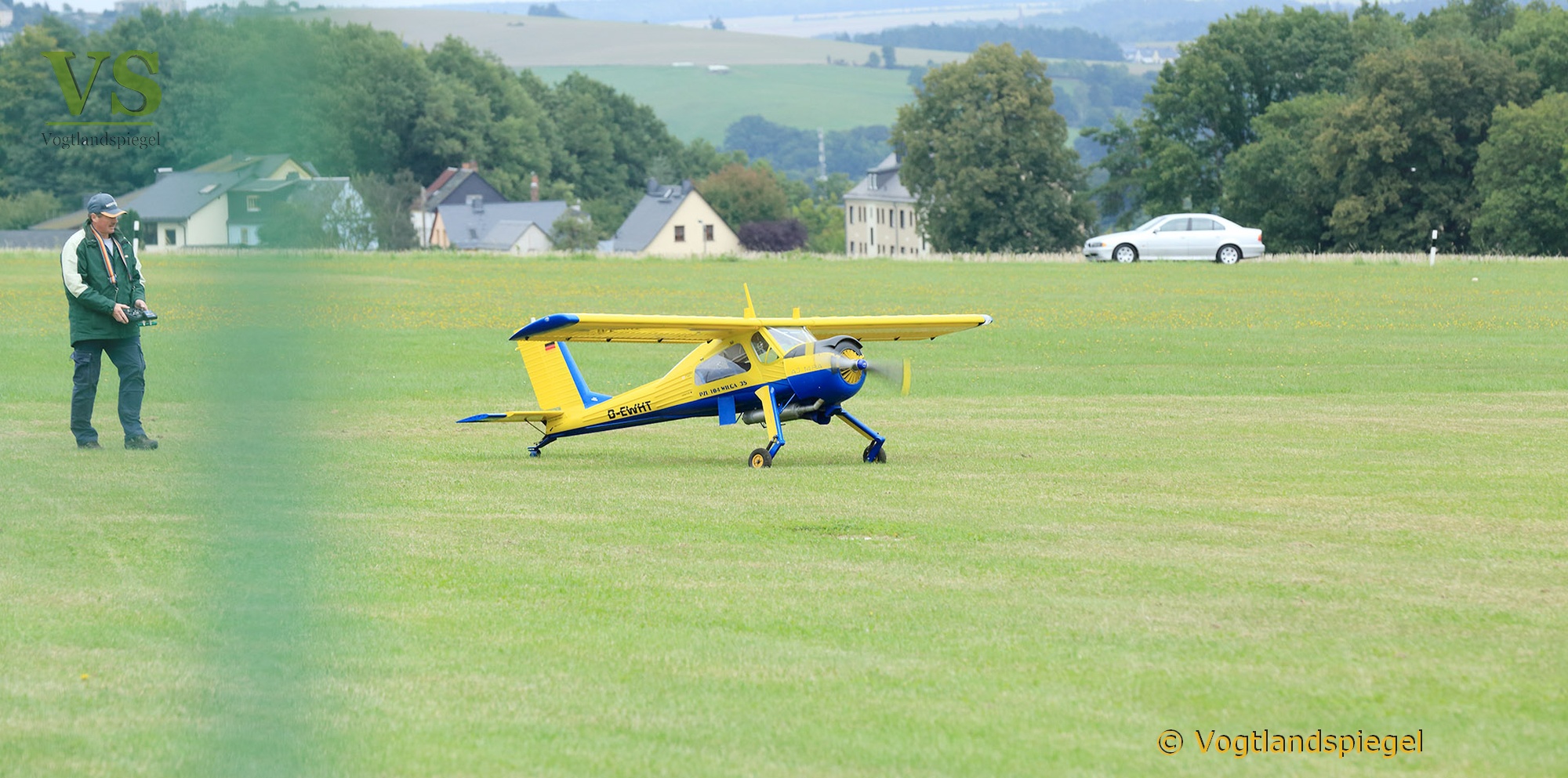 Bestens besuchte Modellflugschau in Obergrochlitz