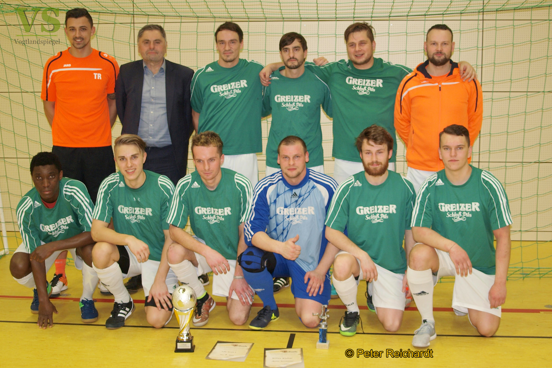 Pokal des Greizer Bürgermeisters um die Stadtmeisterschaft 2018 im Hallenfußball ging auf Greizer Tempelwald