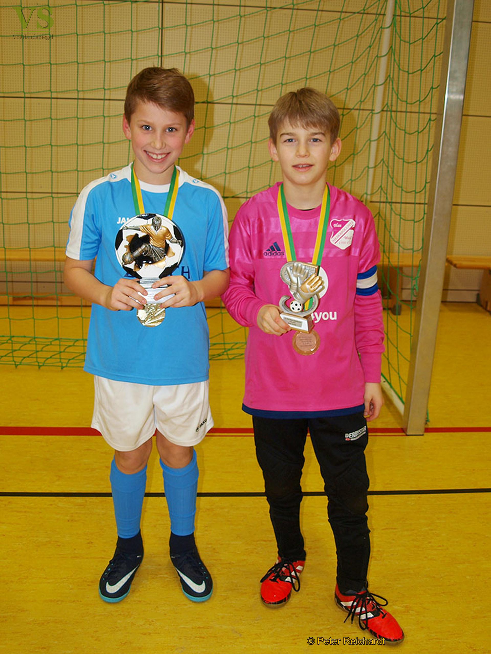 Rudi-Geiger-Turnier: Kleine Kicker der Lessing-Grundschule holen sich erneut den Pokal