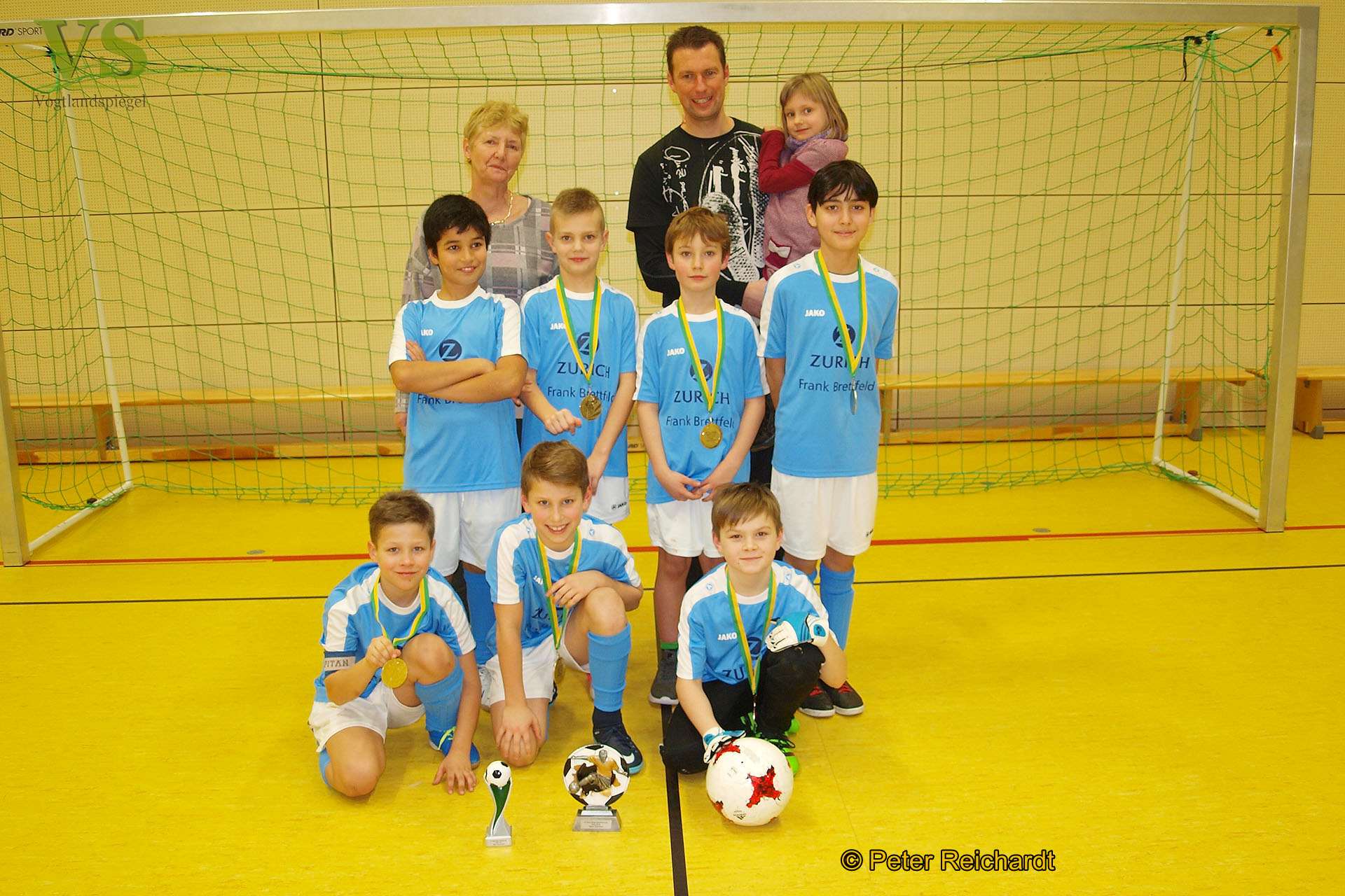 Rudi-Geiger-Turnier: Kleine Kicker der Lessing-Grundschule holen sich erneut den Pokal