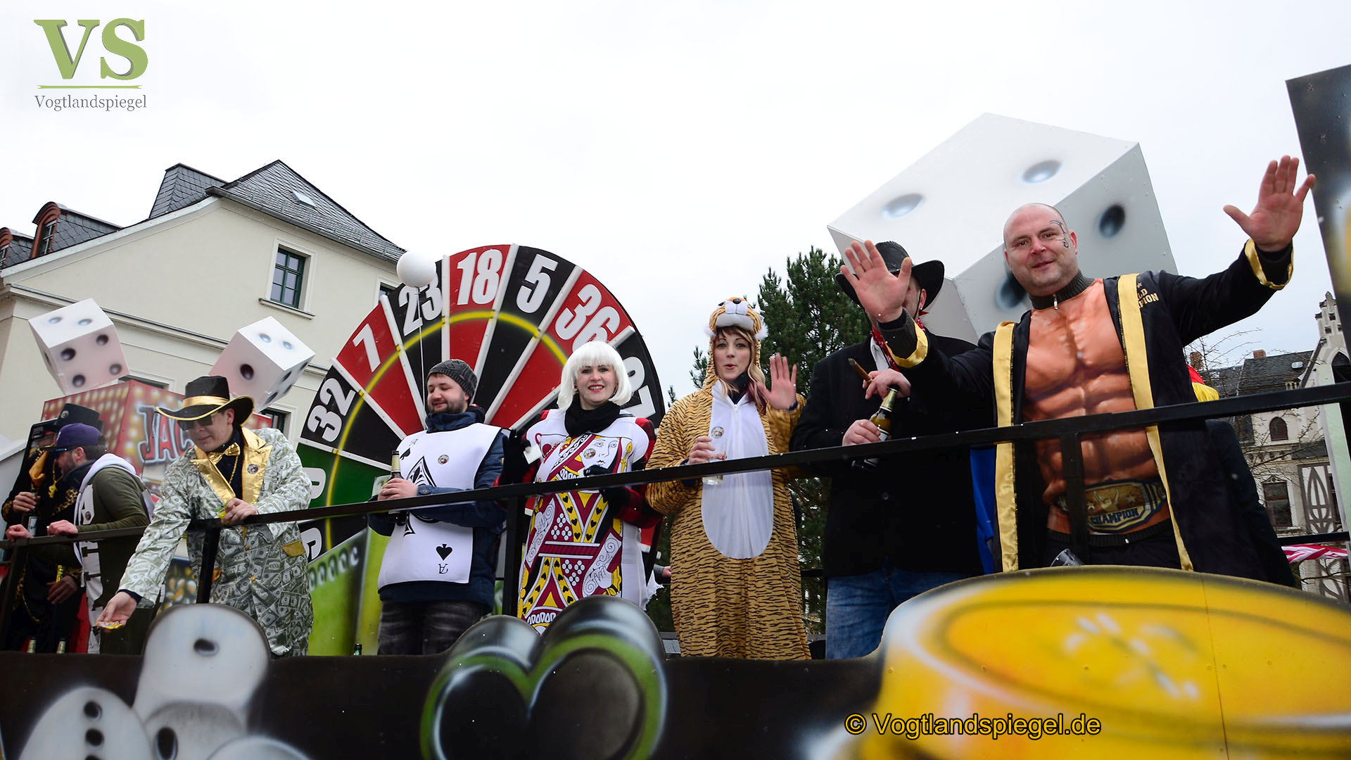 Greizer bejubeln 22. RosenmontagsumzugGreizer bejubeln 22. Rosenmontagsumzug