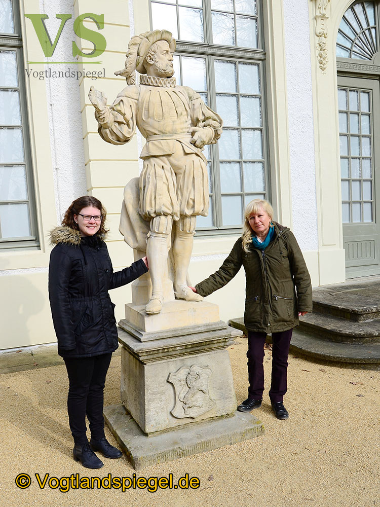 Volontärin für Museum Reichenfels Hohenleuben im Sommerpalais Greiz begrüßt