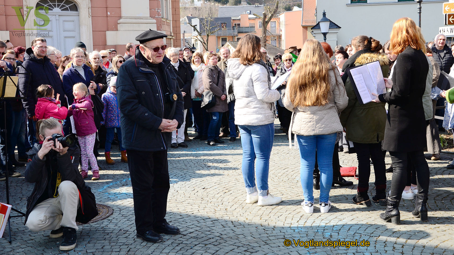 Greizer und Gäste der Stadt strömen zu "Ostern in den Höfen"