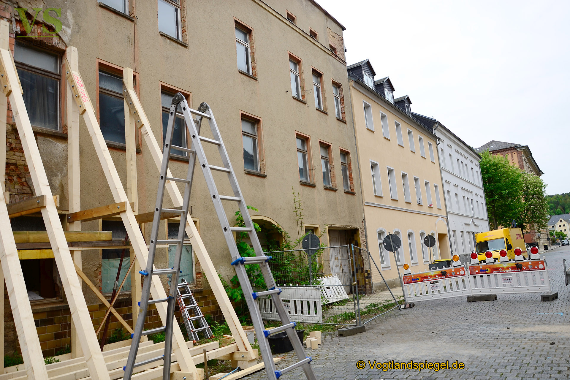 Greizer Neustadt: Gebäudesicherung des "Thüringer Hofes" im Rahmen der Zweckverband-Sanierungsarbeiten