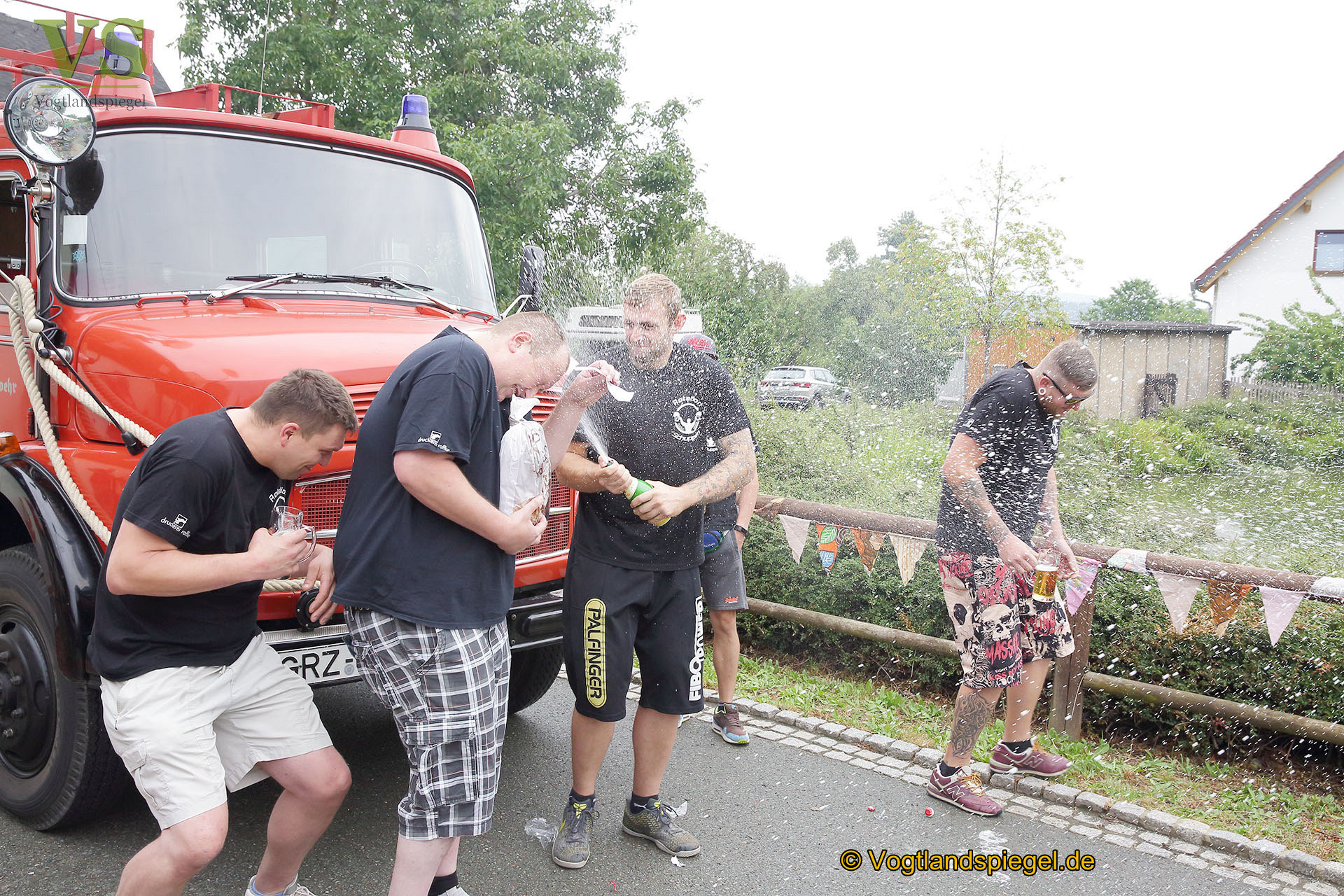 Daßlitz: Rotation Schuppen aus Greiz zieht Feuerwehrauto am weitesten