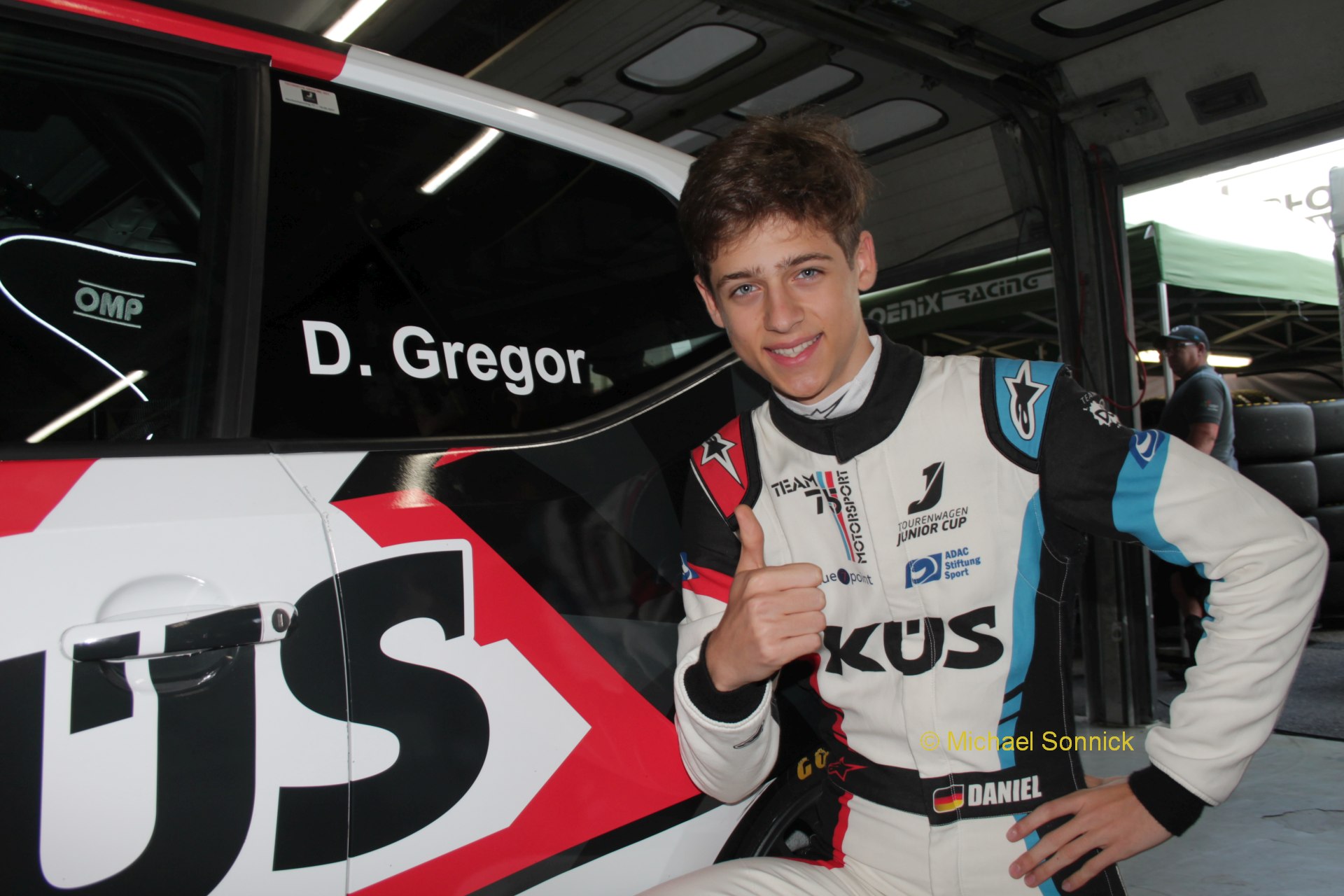 Daniel Gregor kommt als Spitzenreiter zum Tourenwagen-Finale nach Oschersleben