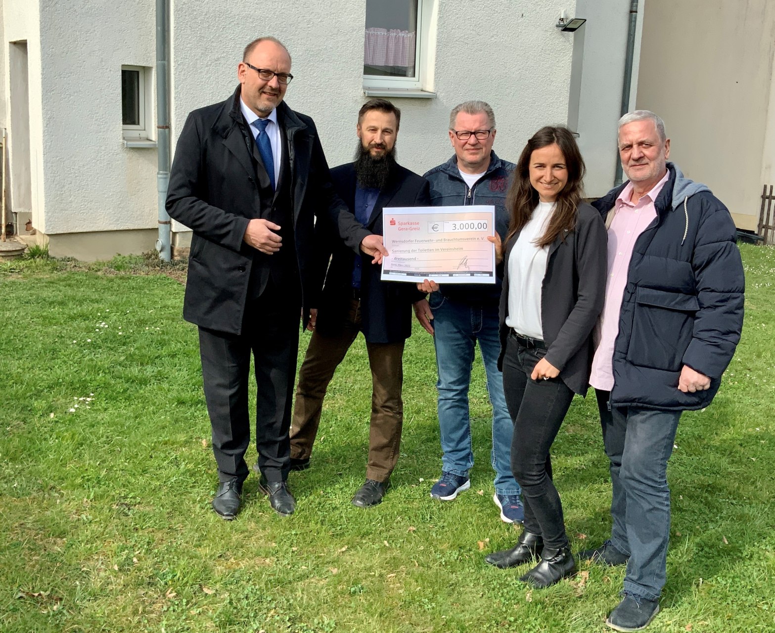 Sparkasse fördert Engagement des Wernsdorfer Feuerwehr- und Brauchtumsvereins