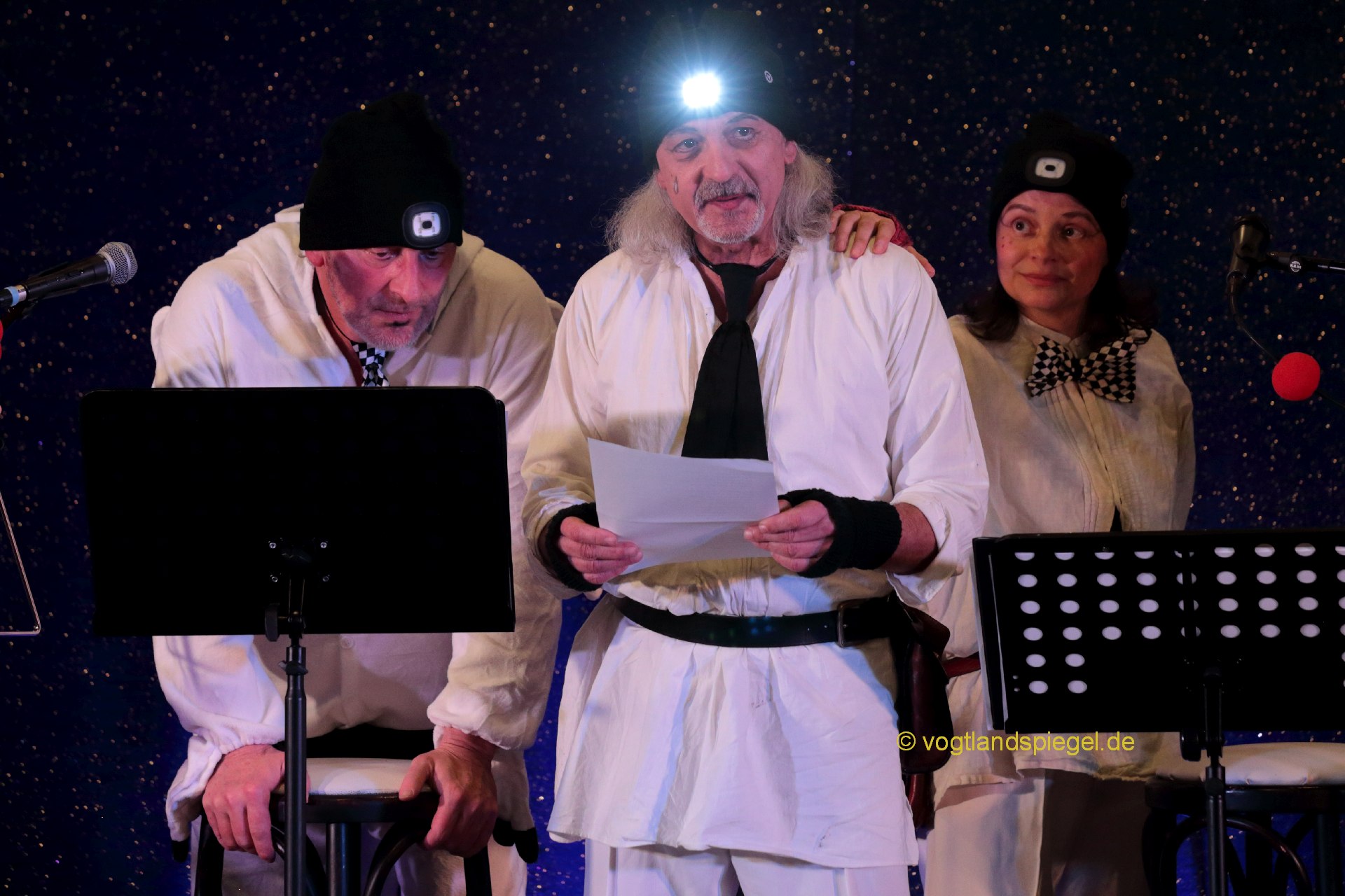 Theatersonntag - Drei Weiße Clowns im Morgen-Land