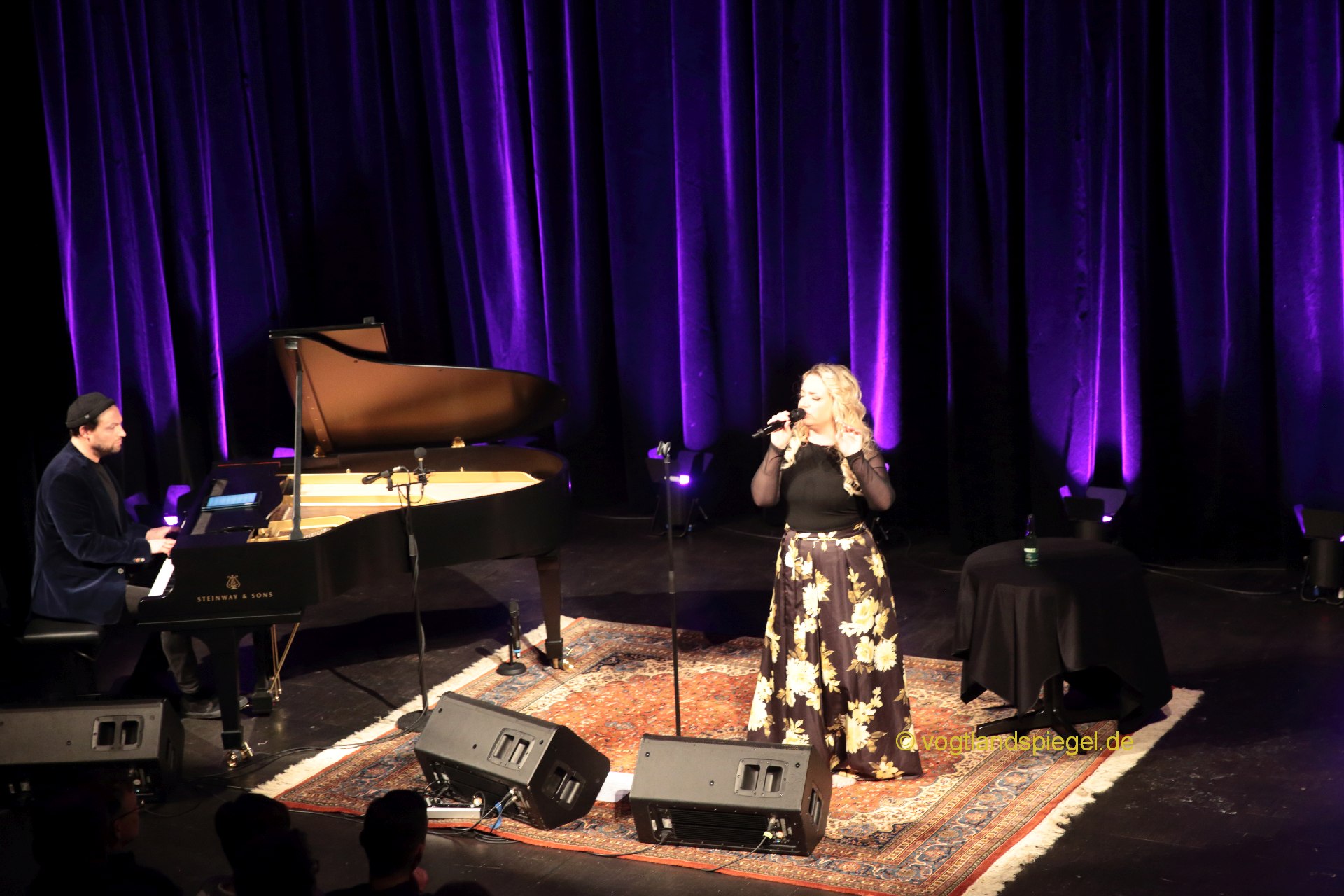 Adele-Tribut auf der Studiobühne mit Jasmin Graf und Pianist Arne Donadell